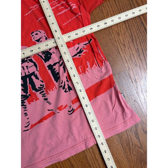 GOD Goods of Desire Hong Kong Graphic T-Shirt Red Pink Propaganda Style Men’s M - Picture 6 of 6